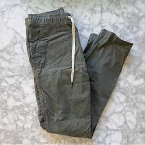 Vuori rip stop pants - olive green - XS